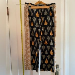 Soft Surroundings Pants - Unique Nature Theme Print Pants